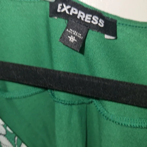Express Shamrock Top - Picture 3 of 4